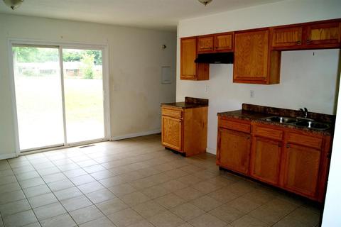 595 Mercury Dr, Cincinnati, OH 45244 photo 3
