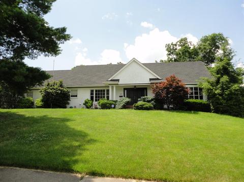 2879 Cyclorama Dr, Cincinnati, OH 45211 photo 2
