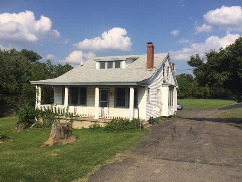 8406 Pippin Rd, Cincinnati, OH 45251 photo 2