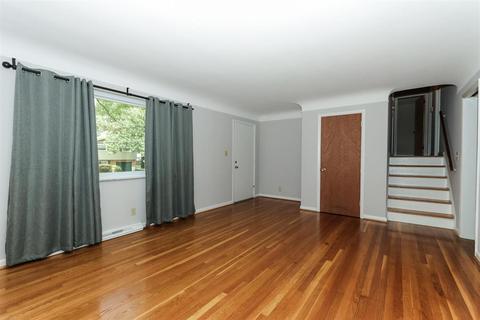 9012 Cherry Blossom Ln, Cincinnati, OH 45231 photo 5
