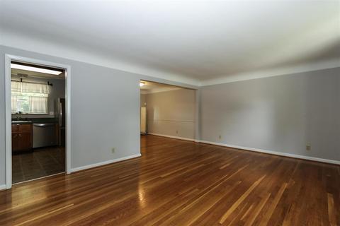 9012 Cherry Blossom Ln, Cincinnati, OH 45231 photo 6