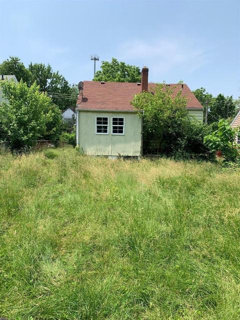 8410 St Clair Ave, Cincinnati, OH 45236 photo 2