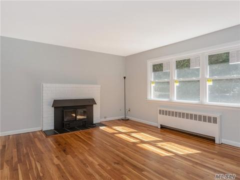 279 Beechridge Dr, Cincinnati, OH 45216 photo 2