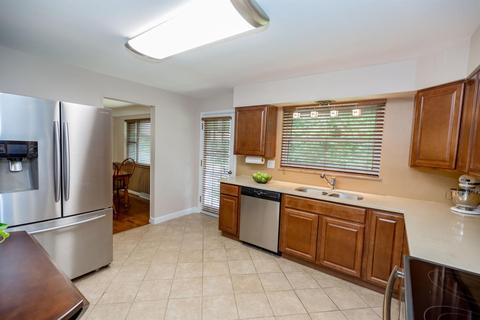 8316 Richland Dr, Cincinnati, OH 45255 photo 12