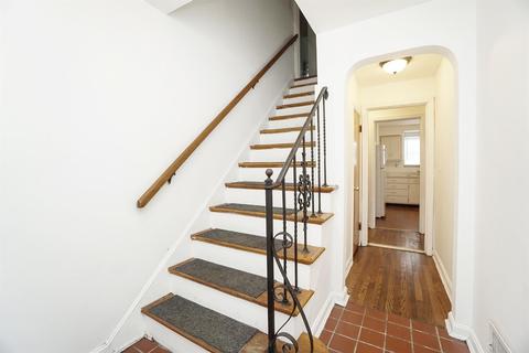 6281 Cary Ave, Cincinnati, OH 45224 photo 4