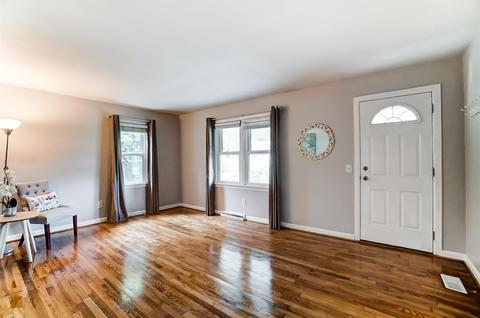 794 Lilly Ln, Cincinnati, OH 45245 photo 6