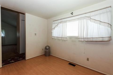 1528 Meredith Dr, Cincinnati, OH 45231 photo 5