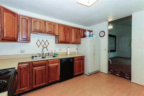 1528 Meredith Dr, Cincinnati, OH 45231 photo 10