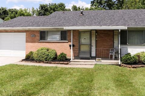 1528 Meredith Dr, Cincinnati, OH 45231 photo 3