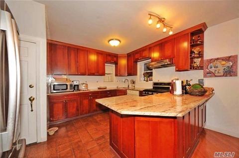 827 Cherry St, Blanchester, OH 45107 photo 1