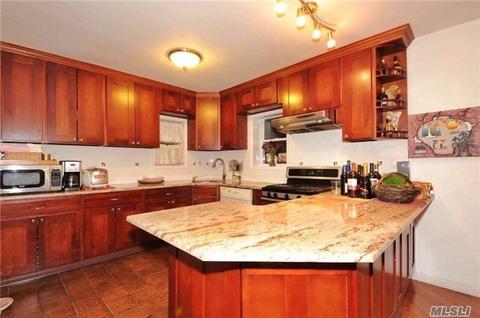 827 Cherry St, Blanchester, OH 45107 photo 3