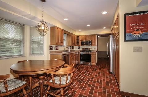 755 Viewcrest Dr, Cincinnati, OH 45231 photo 14