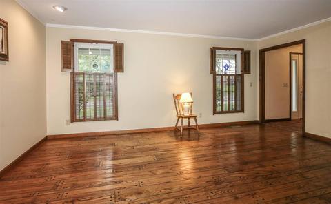 755 Viewcrest Dr, Cincinnati, OH 45231 photo 6