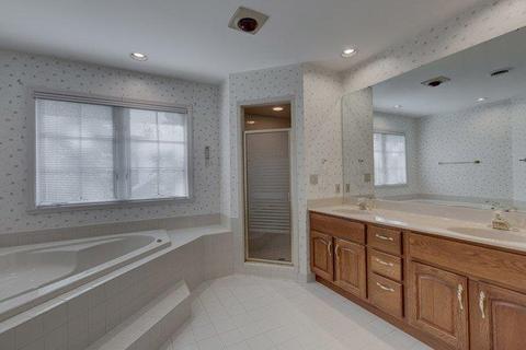 4282 Wellington Dr, Cincinnati, OH 45245 photo 15