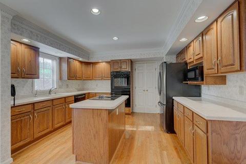 4282 Wellington Dr, Cincinnati, OH 45245 photo 4