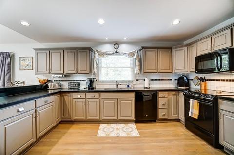 3233 Cooper Rd, Evendale, OH 45241 photo 15