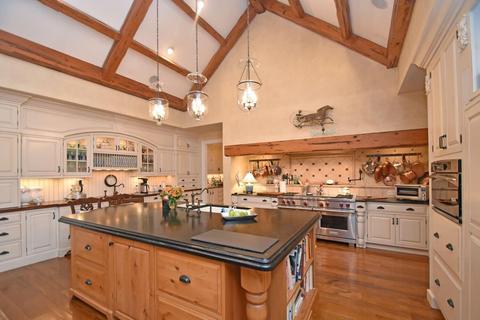 7855 Ayers Rd, Cincinnati, OH 45255 photo 8