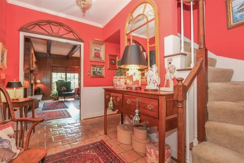 2898 Alpine Ter, Cincinnati, OH 45208 photo 5