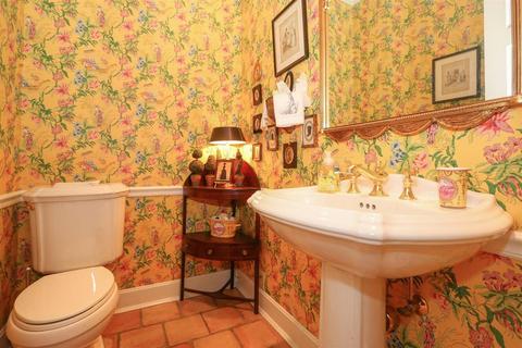 2898 Alpine Ter, Cincinnati, OH 45208 photo 34