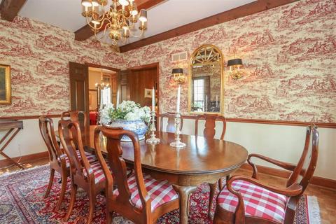 2898 Alpine Ter, Cincinnati, OH 45208 photo 14