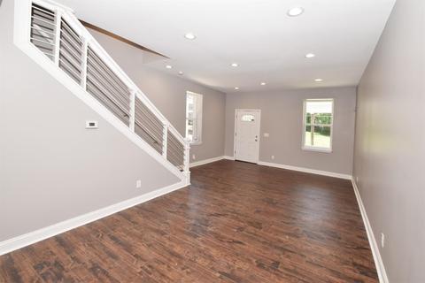1532 Ruth Ave, Cincinnati, OH 45207 photo 3