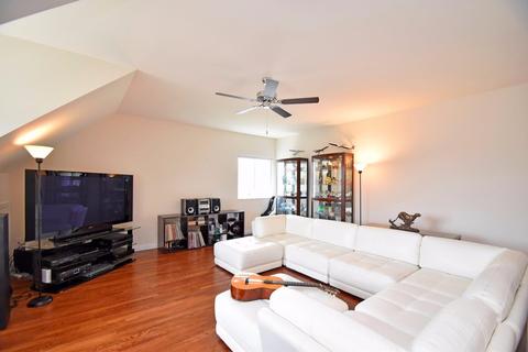 653 Hyacinth Rd, Cincinnati, OH 45245 photo 49