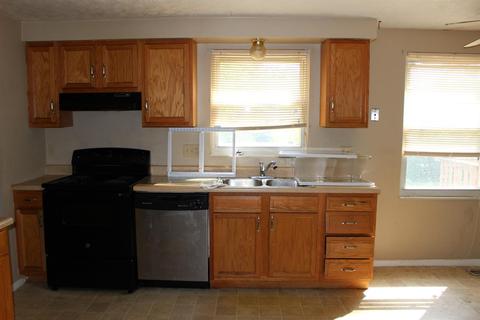1451 Longacre Dr, Forest Park, OH 45240 photo 5