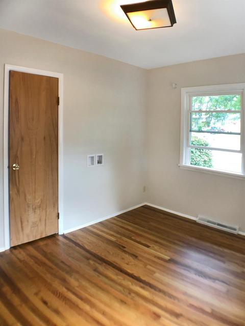 10221 Lochcrest Dr, Cincinnati, OH 45231 photo 17
