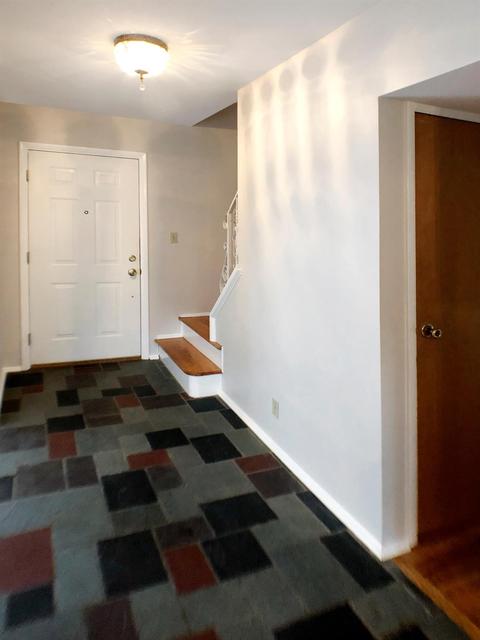 10221 Lochcrest Dr, Cincinnati, OH 45231 photo 16