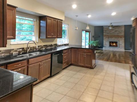 10221 Lochcrest Dr, Cincinnati, OH 45231 photo 10