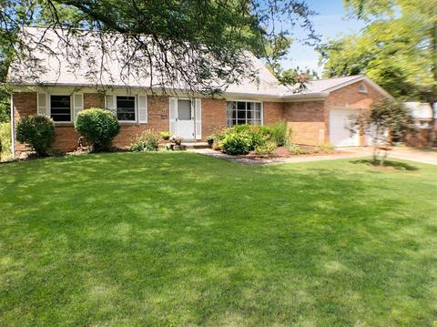 10221 Lochcrest Dr, Cincinnati, OH 45231 photo 2