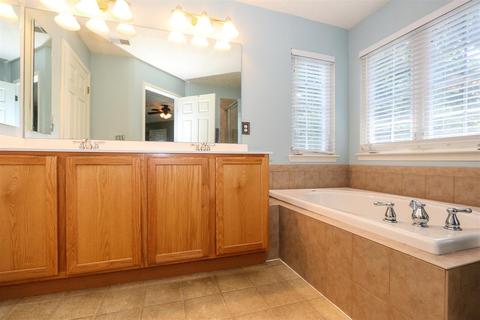 591 Mitchell Way Ct, Cincinnati, OH 45238 photo 32