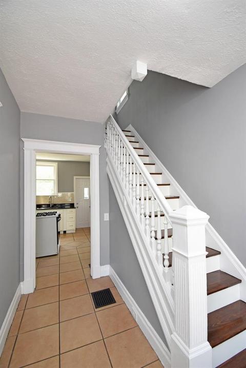2560 Hackberry St, Cincinnati, OH 45206 photo 8