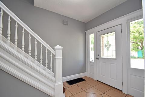 2560 Hackberry St, Cincinnati, OH 45206 photo 7