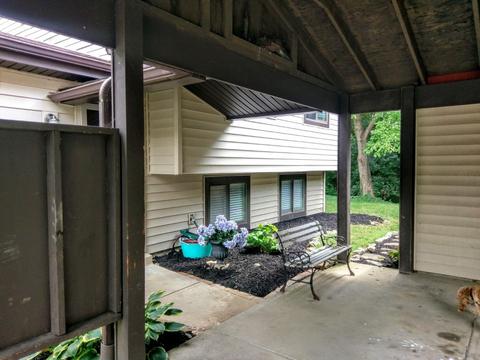 1525 Hazelgrove Dr, Cincinnati, OH 45240 photo 4