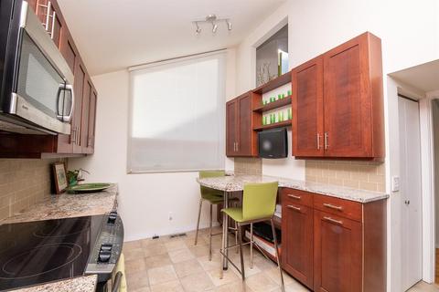 1040 Hatch St, Cincinnati, OH 45202 photo 9