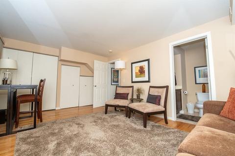1040 Hatch St, Cincinnati, OH 45202 photo 11