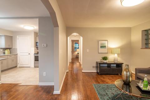 1902 Hewitt Ave, Cincinnati, OH 45207 photo 2