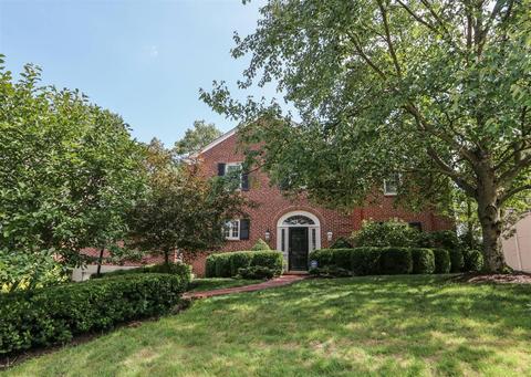 3943 Devonshire Dr, Cincinnati, OH 45226 photo 1