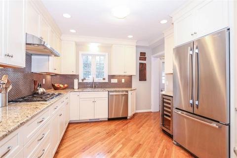 3943 Devonshire Dr, Cincinnati, OH 45226 photo 11