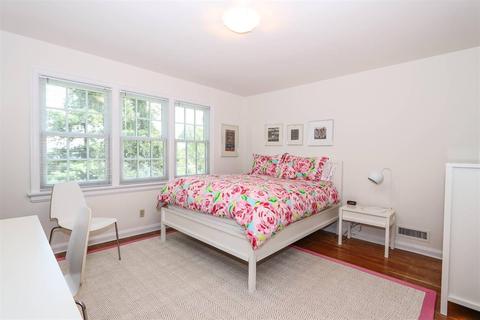 3943 Devonshire Dr, Cincinnati, OH 45226 photo 21