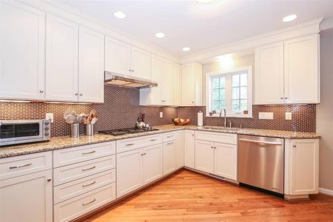 3943 Devonshire Dr, Cincinnati, OH 45226 photo 12