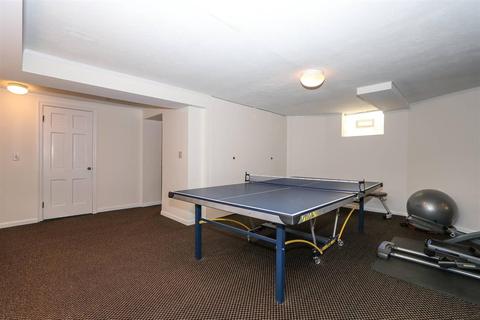 3943 Devonshire Dr, Cincinnati, OH 45226 photo 25