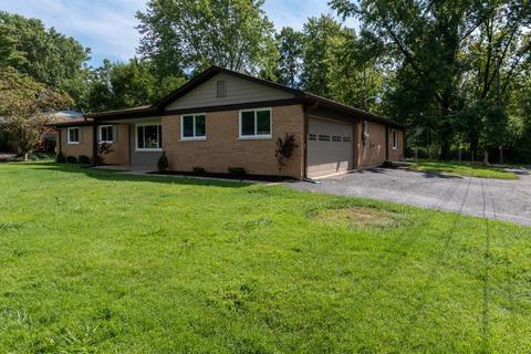 3824 Crescent Dr, Cincinnati, OH 45245 photo 3
