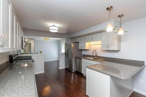 3824 Crescent Dr, Cincinnati, OH 45245 photo 7