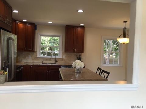 125 Junedale Dr, Greenhills, OH 45218 photo 6