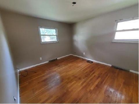 125 Junedale Dr, Greenhills, OH 45218 photo 8
