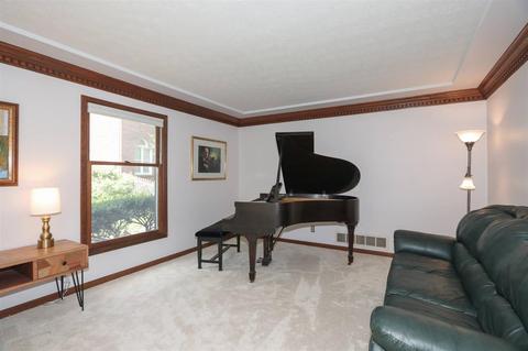 12138 Paulmeadows Dr, Cincinnati, OH 45249 photo 7