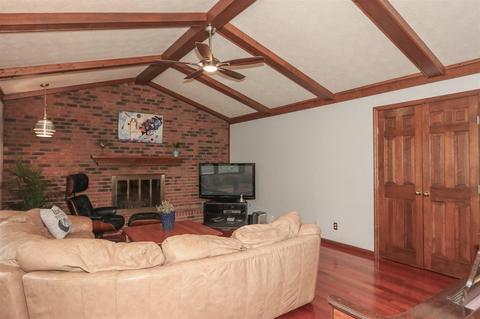 12138 Paulmeadows Dr, Cincinnati, OH 45249 photo 9