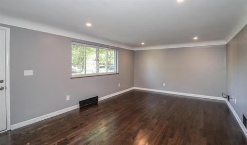 569 Sonny Ln, Cincinnati, OH 45244 photo 4